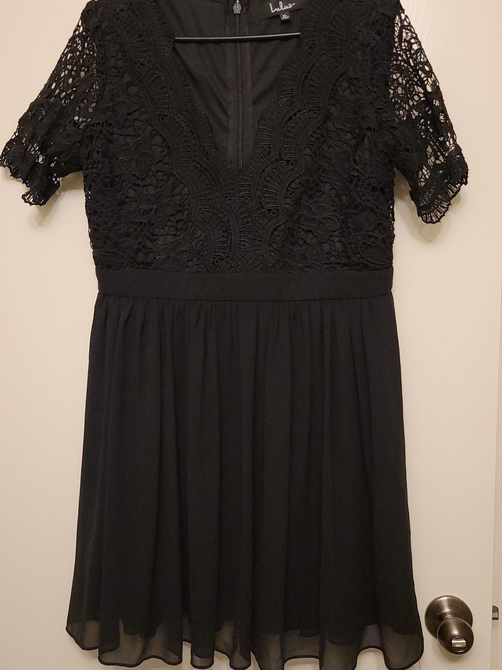 Lulu's Black Lace Dress